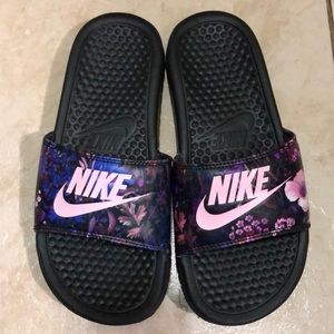 nike ladies slippers